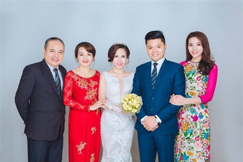 khoe anh gia dinh ba the he moi thay me ly nha ky tre dep kho tin hinh anh 13