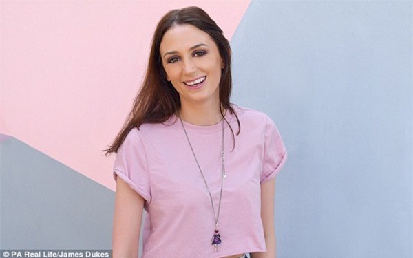 Nữ nhà sản xuất truyền hình thoát khỏi ung thư trực tràng nhờ phát hiện triệu chứng kịp thời - Ảnh 1.