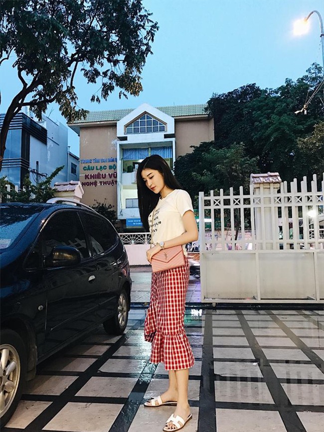 Tranh thủ Zara đang sale mà lùng ngay mấy món đồ ruột này của sao Việt - Ảnh 25.