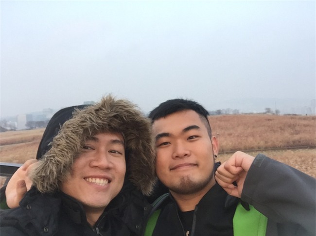 Chuyện tình vượt biên giới của 2 chàng trai: 10 tháng yêu nhau và 27 thành phố - Ảnh 4.