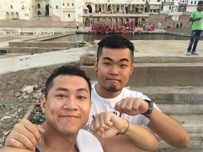 Chuyện tình vượt biên giới của 2 chàng trai: 10 tháng yêu nhau và 27 thành phố - Ảnh 8.