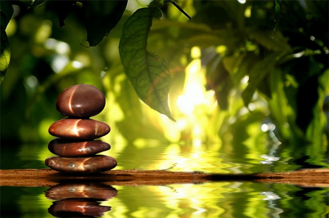 8 hố lớn trong đời con người đang tự đào để chôn mình, hãy tỉnh táo để không mất mạng! - Ảnh 2.