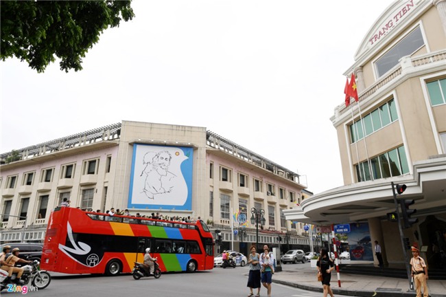 Xe buyt hai tang mui tran dao quanh thanh pho hinh anh 10