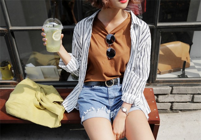 Sơmi kẻ sọc chính xác là món đồ đáng sắm nhất hè năm nay - Ảnh 19.