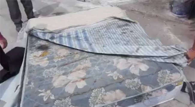 Ham giá rẻ, người mua rùng mình phát hiện sự thật bên trong ruột chăn, gối, đệm - Ảnh 4.