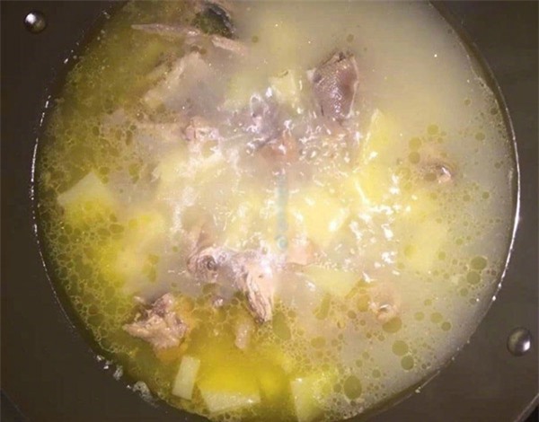 biet chau dan ban trai ve que, ba lam mam com day, khong ngo chang trai chang dung dua - 5