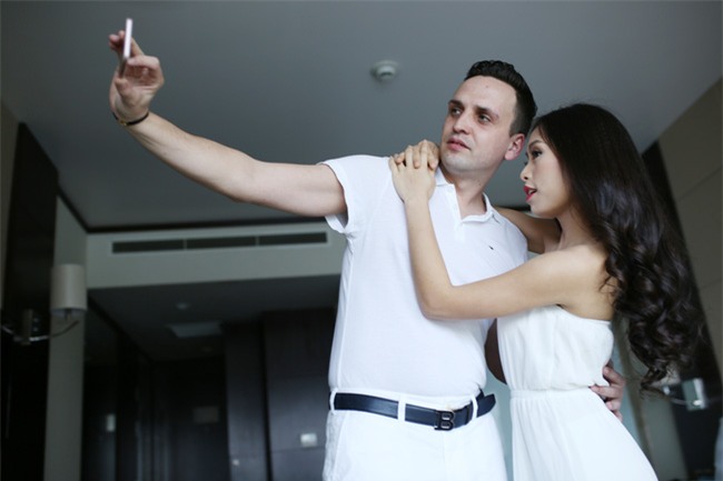 Những cô dâu Việt tốt số khi vừa lấy được chồng Tây đẹp trai vừa được chiều chuộng hết cỡ - Ảnh 9.