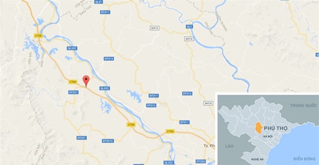 Xe khach giuong nam no lop tren cao toc, 13 nguoi bi thuong hinh anh 2