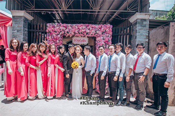 co dau xinh dep cung doi ban than be trap lay loi va long lay khien dan mang "phat cuong" - 13