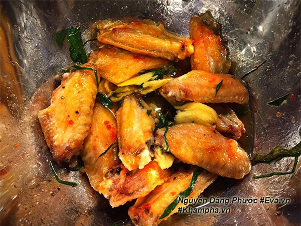 anh chang vao hoi chi em khoe ga chien mam, khong ngo duoc ca tram nguoi hong cong thuc - 2