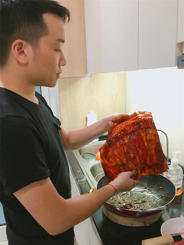 anh chang vao hoi chi em khoe ga chien mam, khong ngo duoc ca tram nguoi hong cong thuc - 7