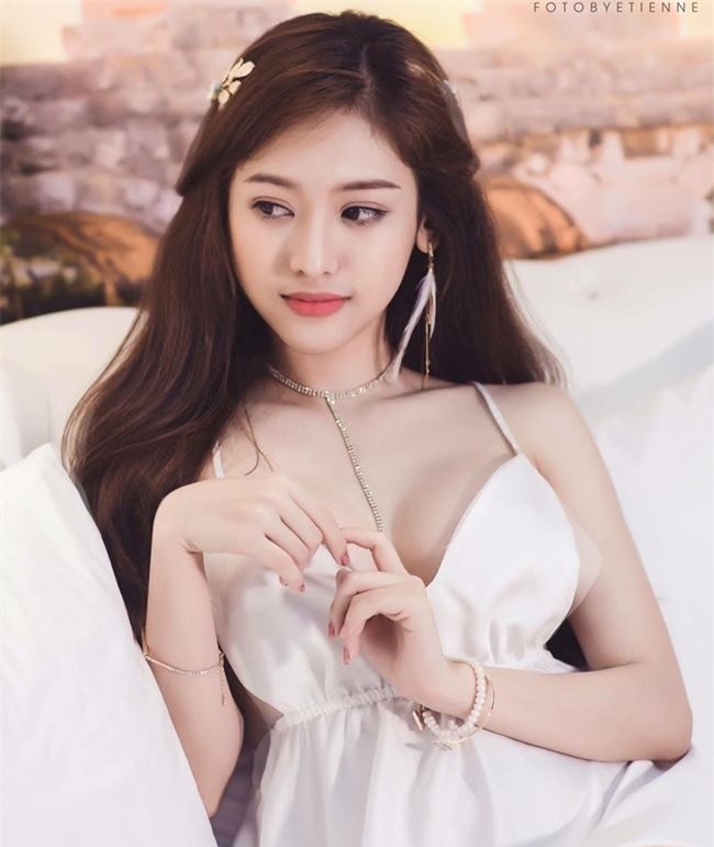 toc tien, midu tiet lo diem thi dai hoc cao ngat khien fan nguong mo hinh anh 19