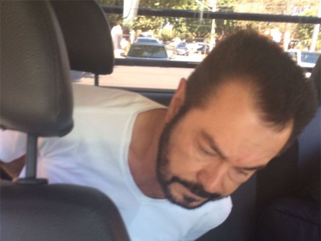 Phẫu thuật thẩm mỹ nhiều lần để lẩn trốn suốt 30 năm, cuối cùng trùm ma túy bóng ma cũng bị bắt giữ - Ảnh 2.