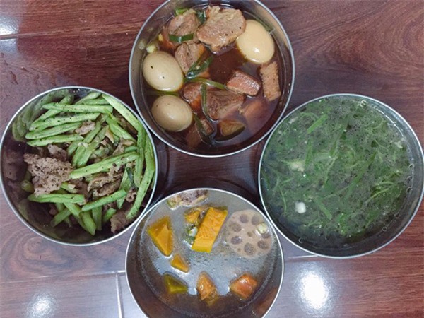 khong rau ngot luoc, thit kho nghe, com o cu cua cac me hien dai gio sang chanh lam! - 14