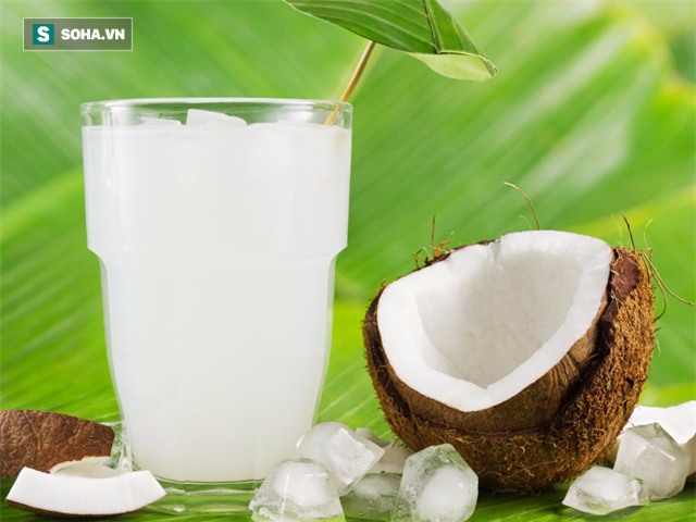 Giải độc, tan sỏi thận, làm sạch bàng quang: Đừng tìm kiếm đâu xa, chỉ cần uống nước dừa - Ảnh 1.