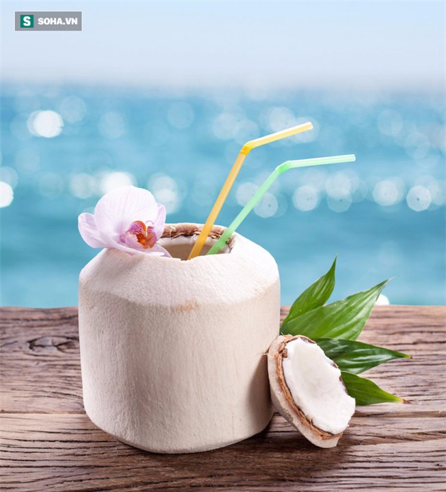 Giải độc, tan sỏi thận, làm sạch bàng quang: Đừng tìm kiếm đâu xa, chỉ cần uống nước dừa - Ảnh 2.