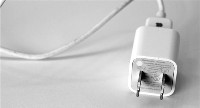 Mot so loi lien quan den pin iPhone va cach khac phuc hinh anh 2