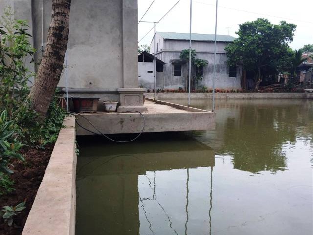 4 nguoi duoi nuoc tai ha noi: "tuong 2 anh theo xe dua cac chau di cap cuu, nao ngo ca 2 duoi nuoc duoi ao" - 5