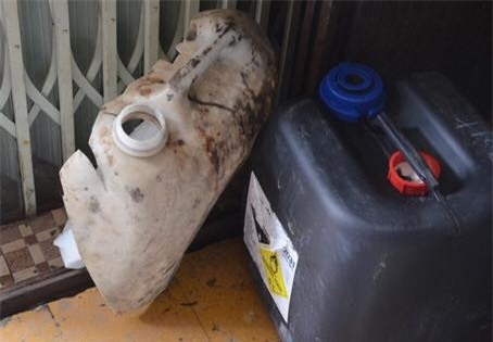 loi khai cua nguoi dan ong tat axit lam nhieu nguoi bi thuong hinh anh 2