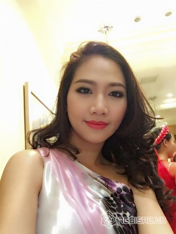 sao Việt, hôn môi con, MC Phan Anh, Tùng Dương, Mỹ Dung