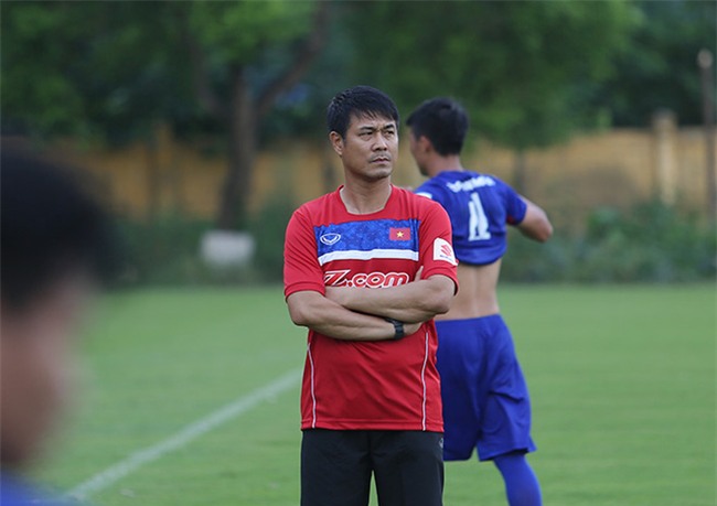 Công Phượng khoe hình xăm mới, dính tai nạn buổi tập đầu - Ảnh 7.