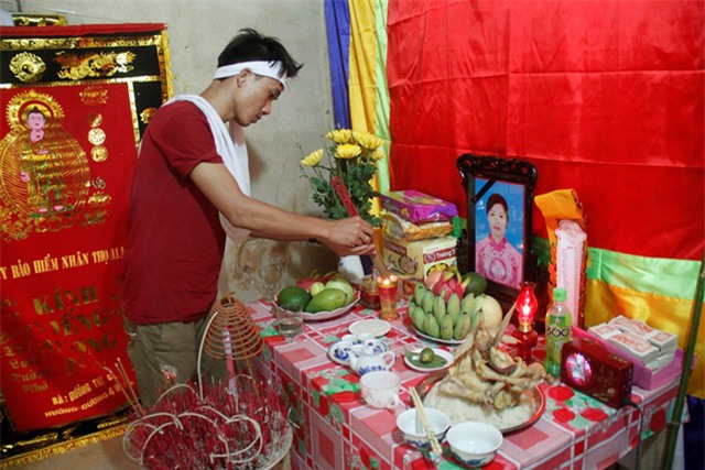 co giao mam non bi sat hai voi 11 vet chem: con ve trong canh tang thuong - 1