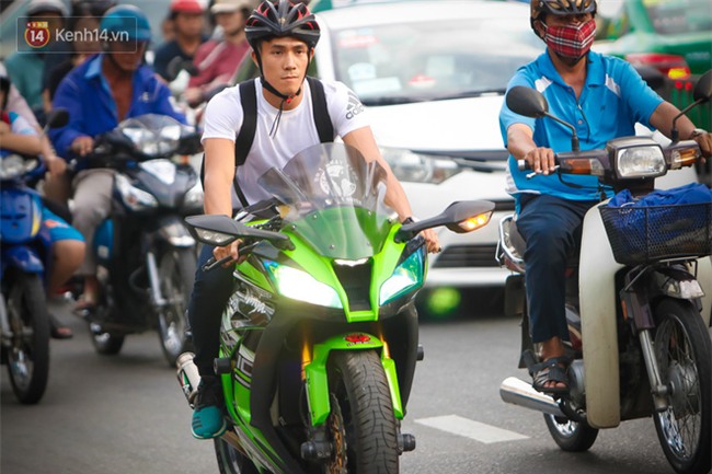 Độc cô cầu bại Nguyễn Trần Duy Nhất sở hữu bộ sưu tập xe motor khủng - Ảnh 4.