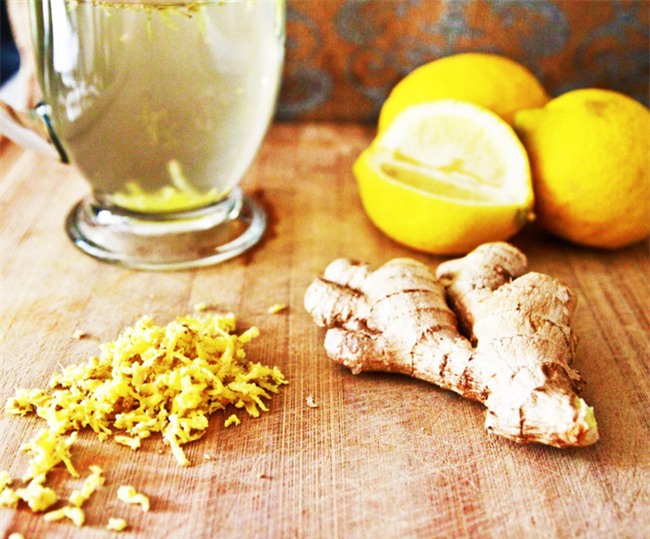 Phòng bệnh và trị bệnh cảm cúm đơn giản bằng gừng và mật ong: Bạn đã biết sử dụng đúng cách? - Ảnh 2.