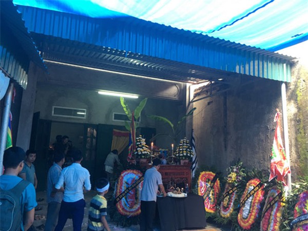 vu an mang nhu phim kinh di: noi dau xe long cua goa phu tre ben 2 con gai nho - 1