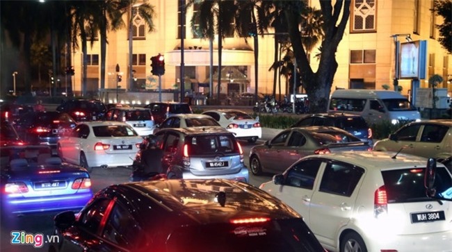 'Cu 10 khach hoi mua oto thi co 7-8 nguoi tra gop ngan hang' hinh anh 1