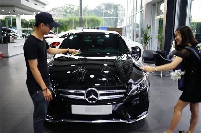 Vừa bước sang tuổi 22, Hoài Lâm khiến fan sao Việt ngỡ ngàng - Ảnh 3.