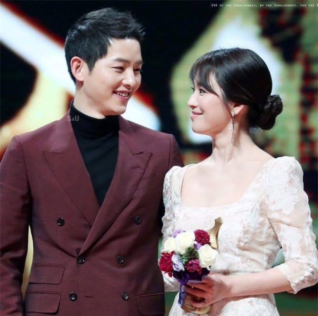 Do quyen luc cua Song Joong Ki - Song Hye Kyo va Bi Rain - Kim Tae Hee hinh anh 3