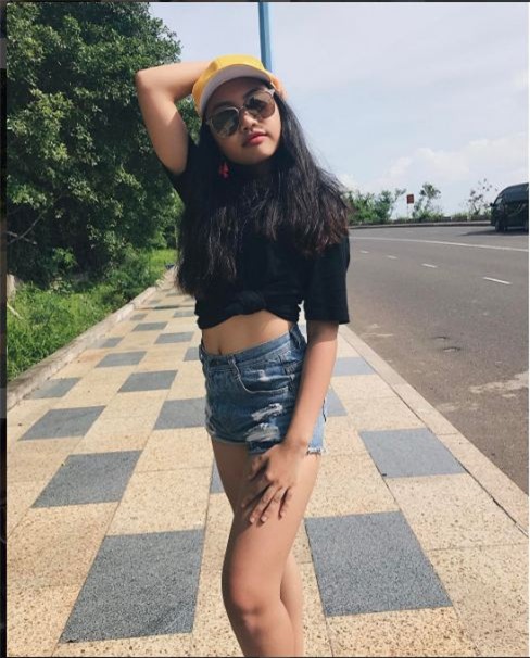 Phương Mỹ Chi lại hứng sóng gió với quần áo ngắn và hở - Ảnh 10.