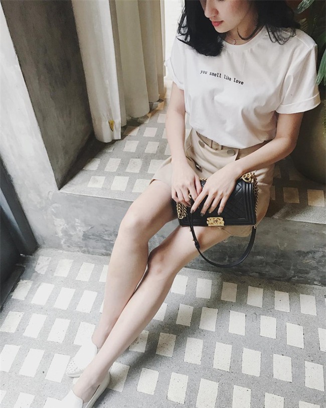 Kỳ Duyên trắng muốt, Ngọc Trinh trẻ như nữ sinh tận hưởng chuyến du lịch hè trong street style tuần qua - Ảnh 10.