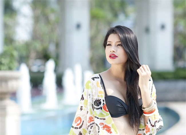 anh bikini cua pham huong 5 nam truoc bong xuat hien va "dap tan" moi tin don ac y - 3