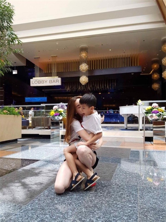 ,nữ ca sĩ hồ ngọc hà,Ho Ngoc Ha va con trai,ho ngoc ha va su beo, sao Việt