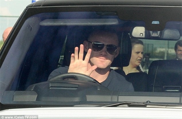 Rooney tuoi cuoi den kiem tra y te tai Everton hinh anh 2
