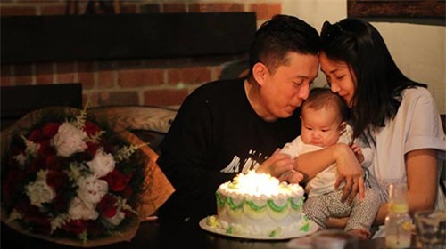 vo 9x cua lam truong "mum mim" don sinh nhat som ben chong va con gai dau long - 2