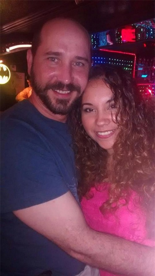 Bất chấp ‘gạch đá’ dư luận, bà mẹ trẻ vẫn up ảnh xỏ khuyên mặt cho con gái 1 tuổi với thông điệp… - Ảnh 2.