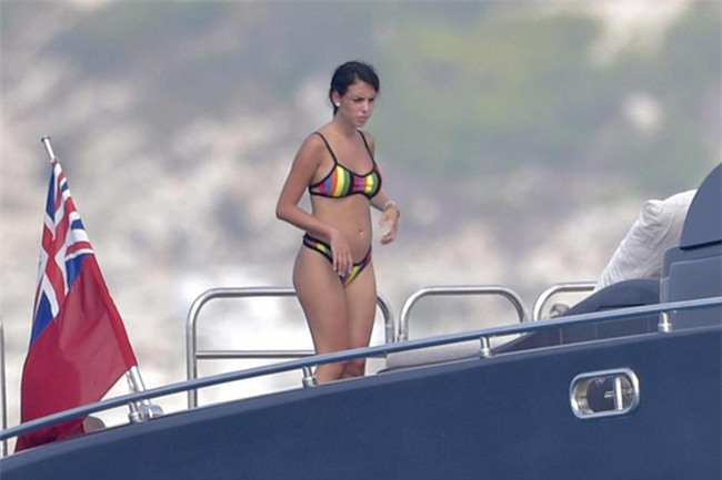 Con gái Ronaldo đang lớn dần trong bụng Georgina - Ảnh 4.