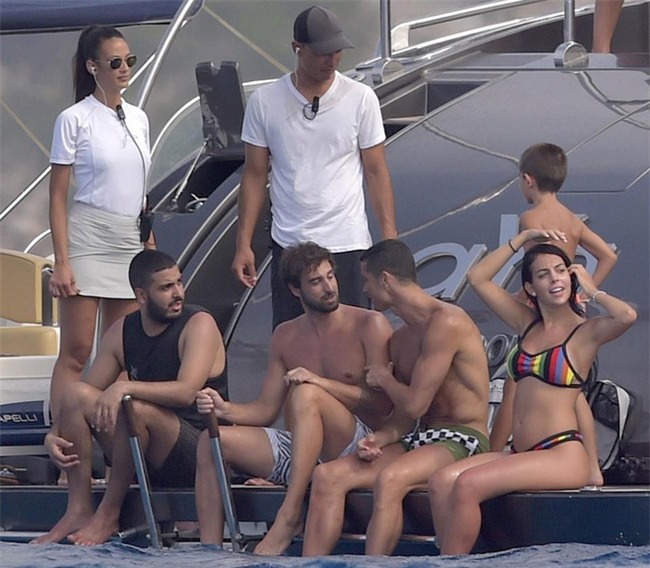 Con gái Ronaldo đang lớn dần trong bụng Georgina - Ảnh 5.