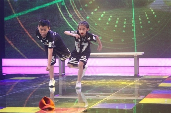 Người hùng tí hon, Cẩm Ly, Đại Nghĩa, John Huy Trần