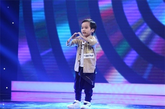 Người hùng tí hon, Cẩm Ly, Đại Nghĩa, John Huy Trần