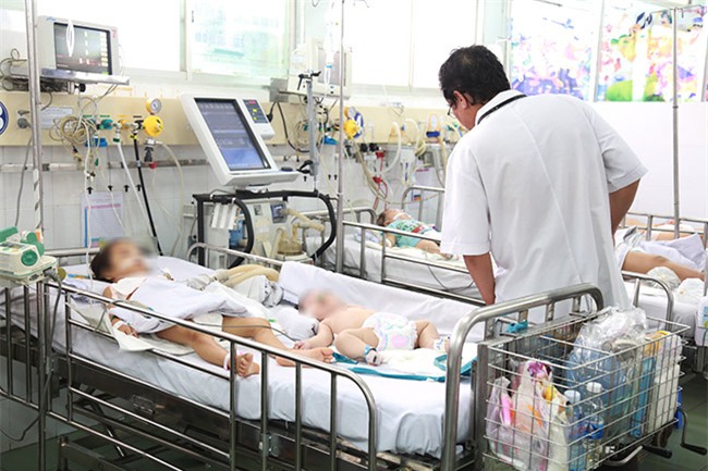 bao dong tre mac viem nao nhat ban tang vot ca nuoc, bac si khuyen cha me can lam ngay dieu nay - 1