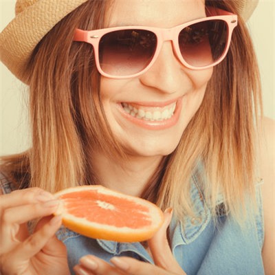 Ăn một quả cam mỗi ngày có thể làm giảm nguy cơ sa sút trí tuệ - căn bệnh đe dọa cuộc sống hiện đại - Ảnh 1.