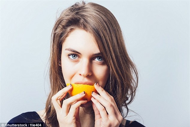 Ăn một quả cam mỗi ngày có thể làm giảm nguy cơ sa sút trí tuệ - căn bệnh đe dọa cuộc sống hiện đại - Ảnh 2.