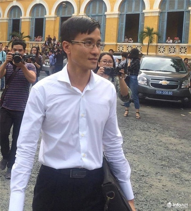 dong thai bat ngo phia luat su cua cao toan my khien hoa hau phuong nga phai lo ngai - 2