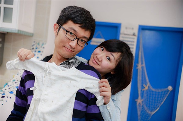 anh chong moi ngay chon vay cho vo bau, rua bat quet nha viec gi cung lam duoc chi em khen tam tac - 8