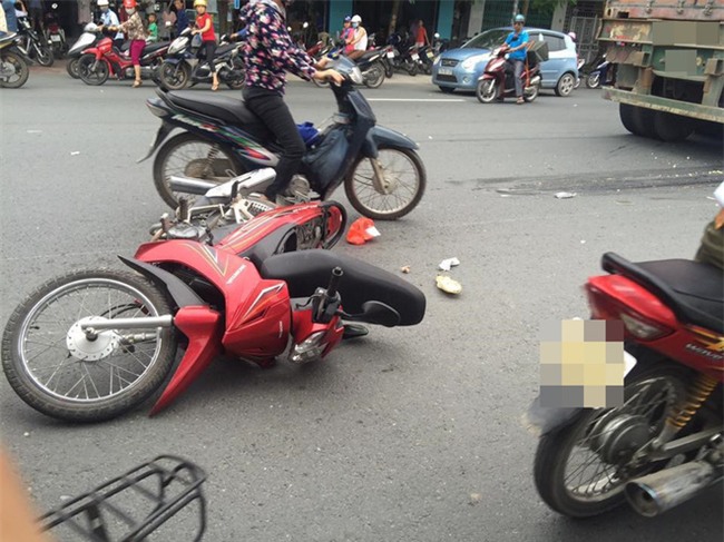 Hải Phòng: Thai phụ tử vong thương tâm dưới bánh xe container - Ảnh 2.