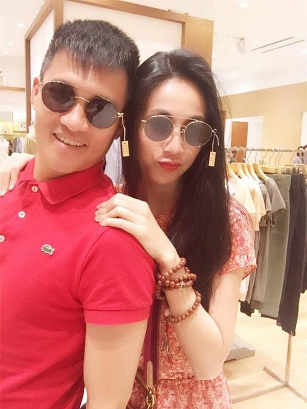 Loạt ảnh doi thuong hanh phuc dáng ghen tỵ cua Thuy Tien - Cong Vinh